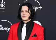 Jack White Kecam Pengeboman Iran yang Dilakukan Donald Trump: ‘Lihatlah Pemimpin ‘Dewan Perdamaian’