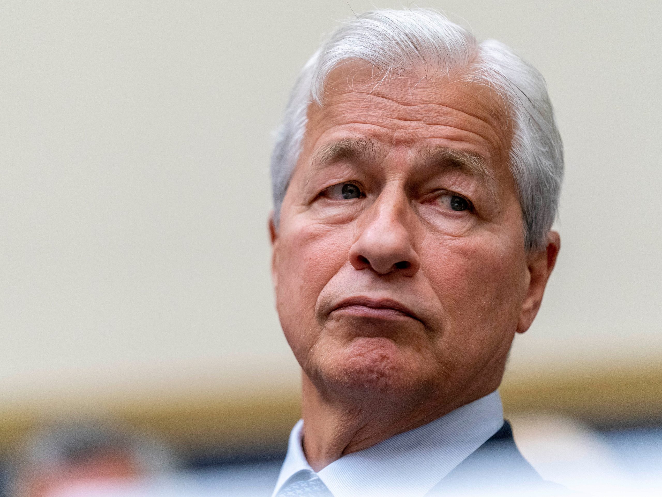 jamie-dimon-mengenai-gugatan-debanking-trump:-‘saya-juga-akan-marah’,-tapi-itu-tidak-ada-gunanya