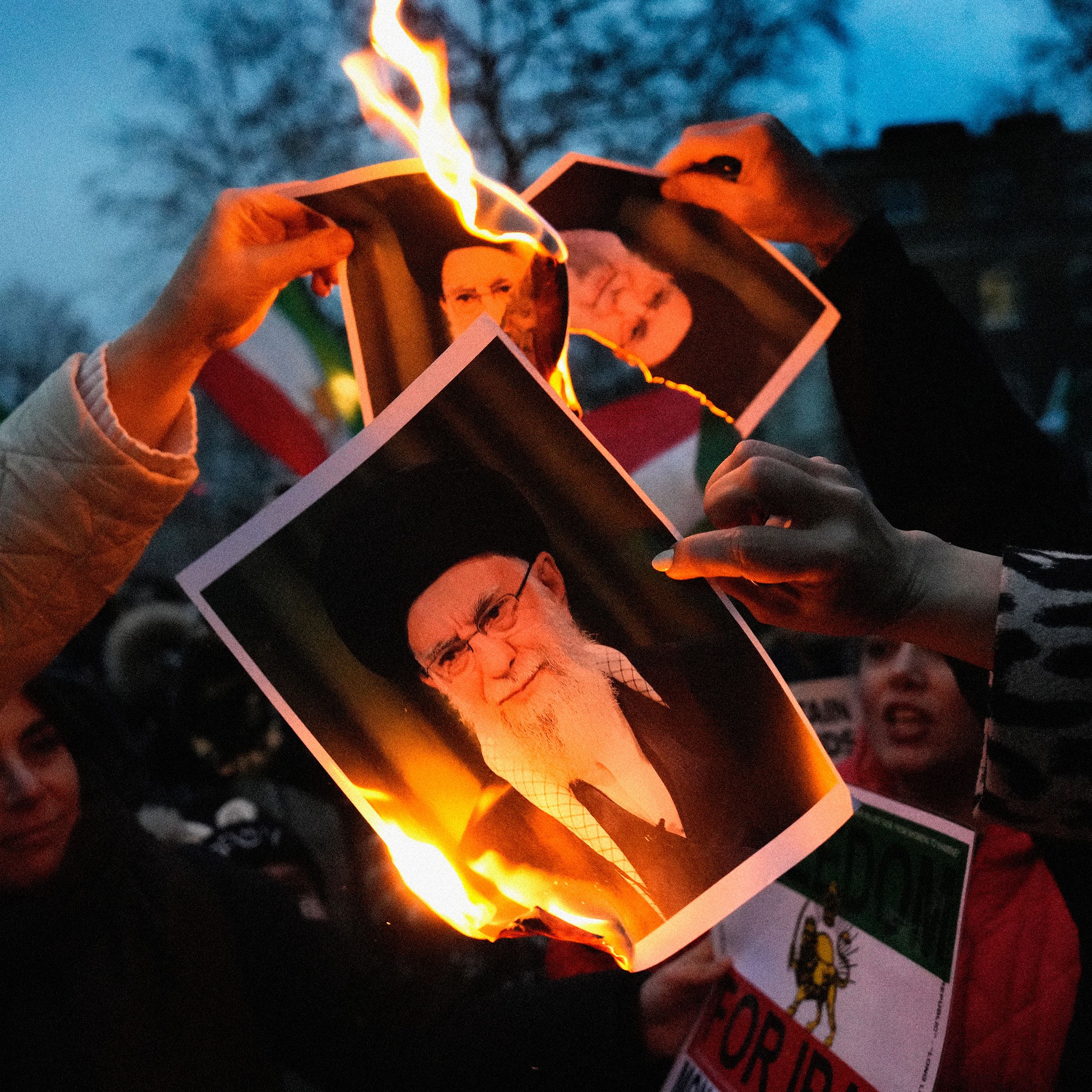 kematian-ayatollah-khamenei-iran-memicu-pemberontakan-di-kalshi-pelanggan