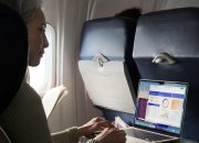 MacBook Air baru memulai debutnya dengan kartu hadiah $50 saat model M4 mencapai harga terbaiknya