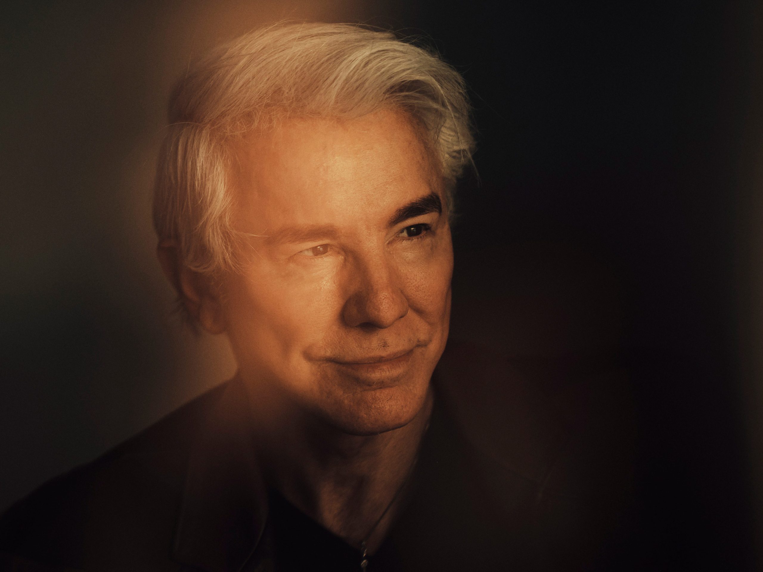 baz-luhrmann-menemukan-65-gulungan-rekaman-elvis-presley-yang-hilang-di-tambang-garam-kansas