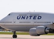 United Airlines dapat secara permanen melarang penumpang yang tidak memakai headphone