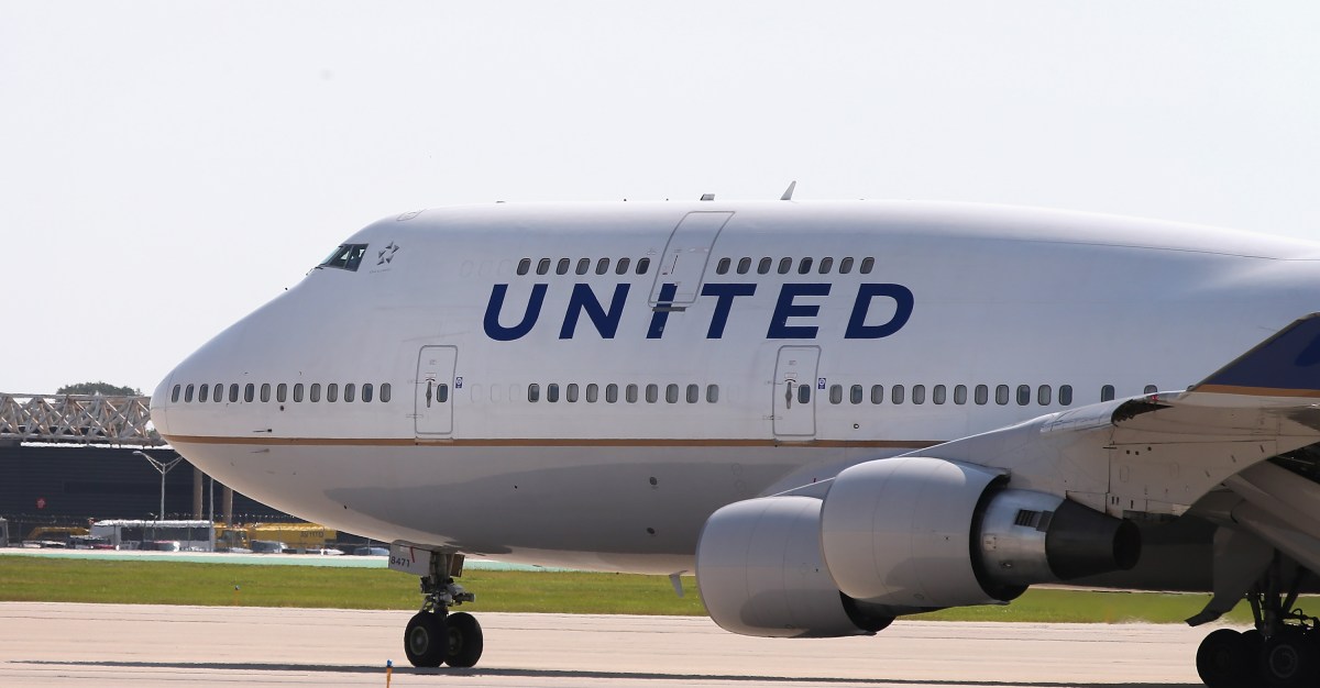 united-airlines-dapat-secara-permanen-melarang-penumpang-yang-tidak-memakai-headphone