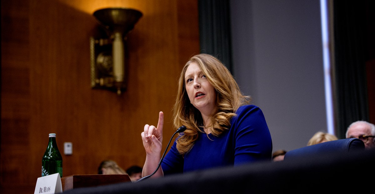 calon-ahli-bedah-umum-trump-menjalankan-pedoman-kesehatan-dengan-sempurna