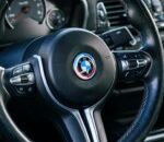 8 Aksesoris Mobil Populer Yang Mungkin Merusak Kendaraan Anda