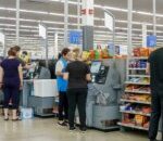 Pembeli Walmart Marah Tentang Aturan Pembayaran Mandiri yang Lebih Ketat
