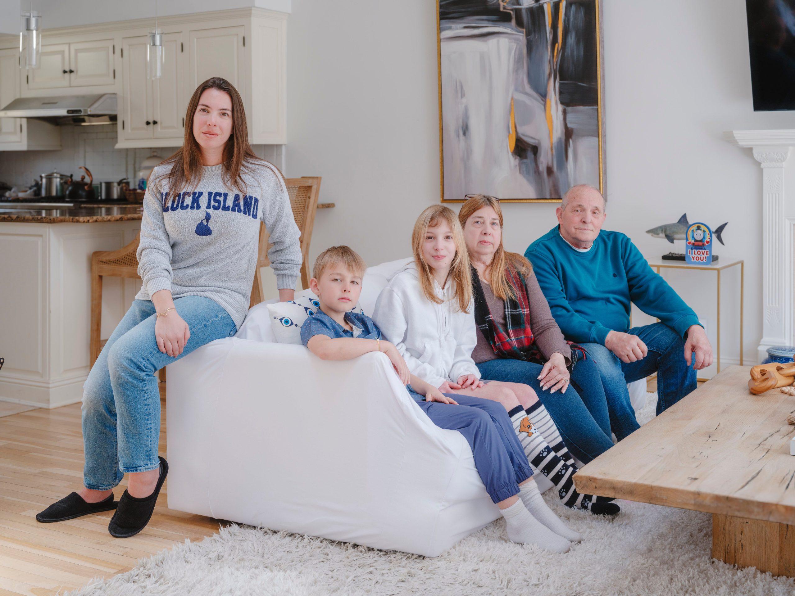 saya-menjadi-seorang-ibu-tunggal-dan-perlu-menyewa-rumah-di-salah-satu-kode-pos-termahal-di-as-orang-tua-saya-pindah-untuk-membantu.