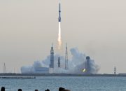 blue-origin-berhasil-menggunakan-kembali-roket-new-glenn-miliknya