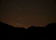 Cara Menyaksikan Hujan Meteor Lyrids 2026 di Puncaknya