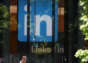 transisi-ceo-linkedin-ke-peran-baru-yang-berfokus-pada-pengembangan-ai