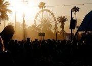 kereta-pos-dievakuasi-di-tengah-angin-kencang;-perjalanan,-riley-green-dicabut-tagihan