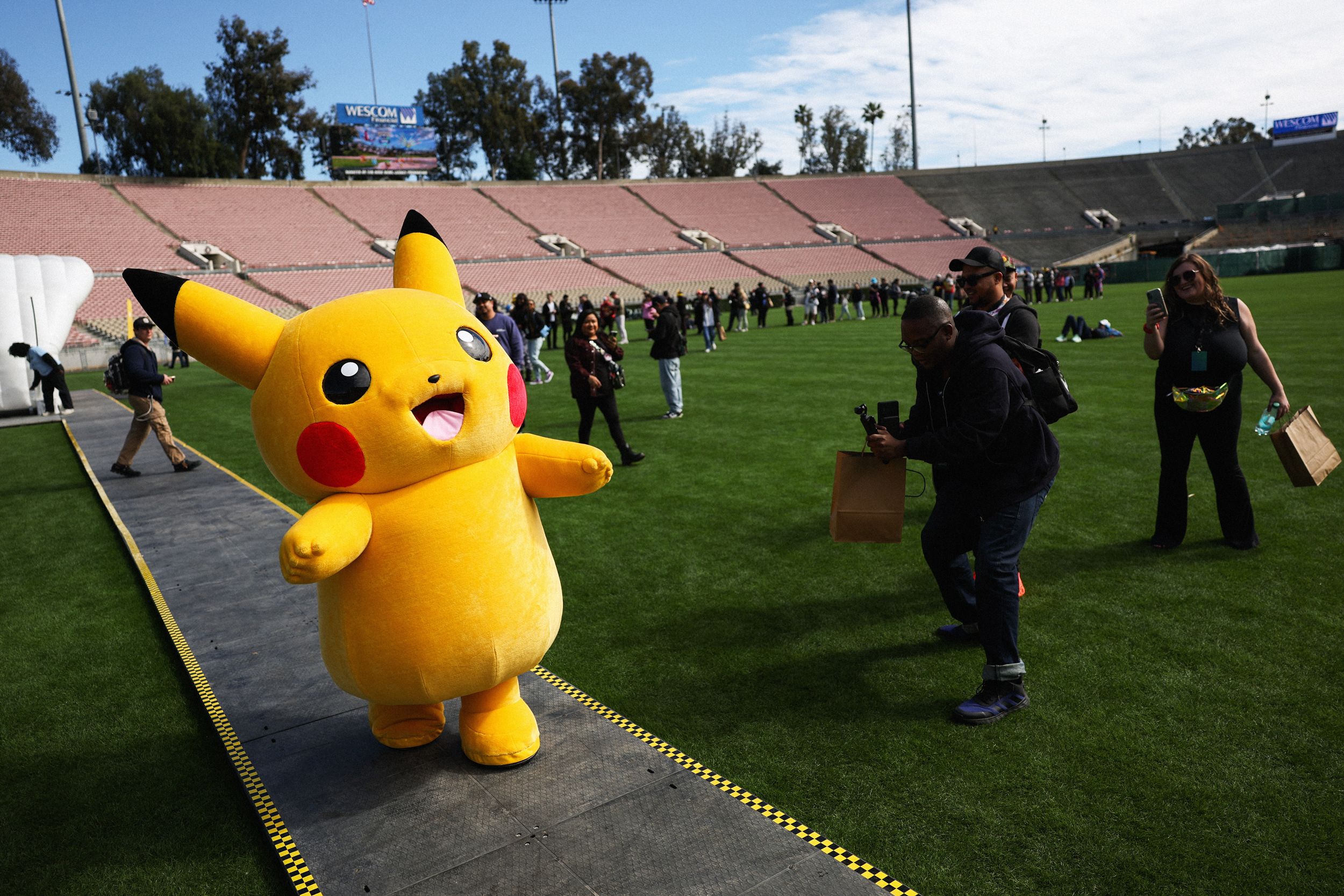 kolaborasi-hari-jadi-ke-30-pokemon—yang-masih-dapat-anda-beli-dan-yang-akan-datang