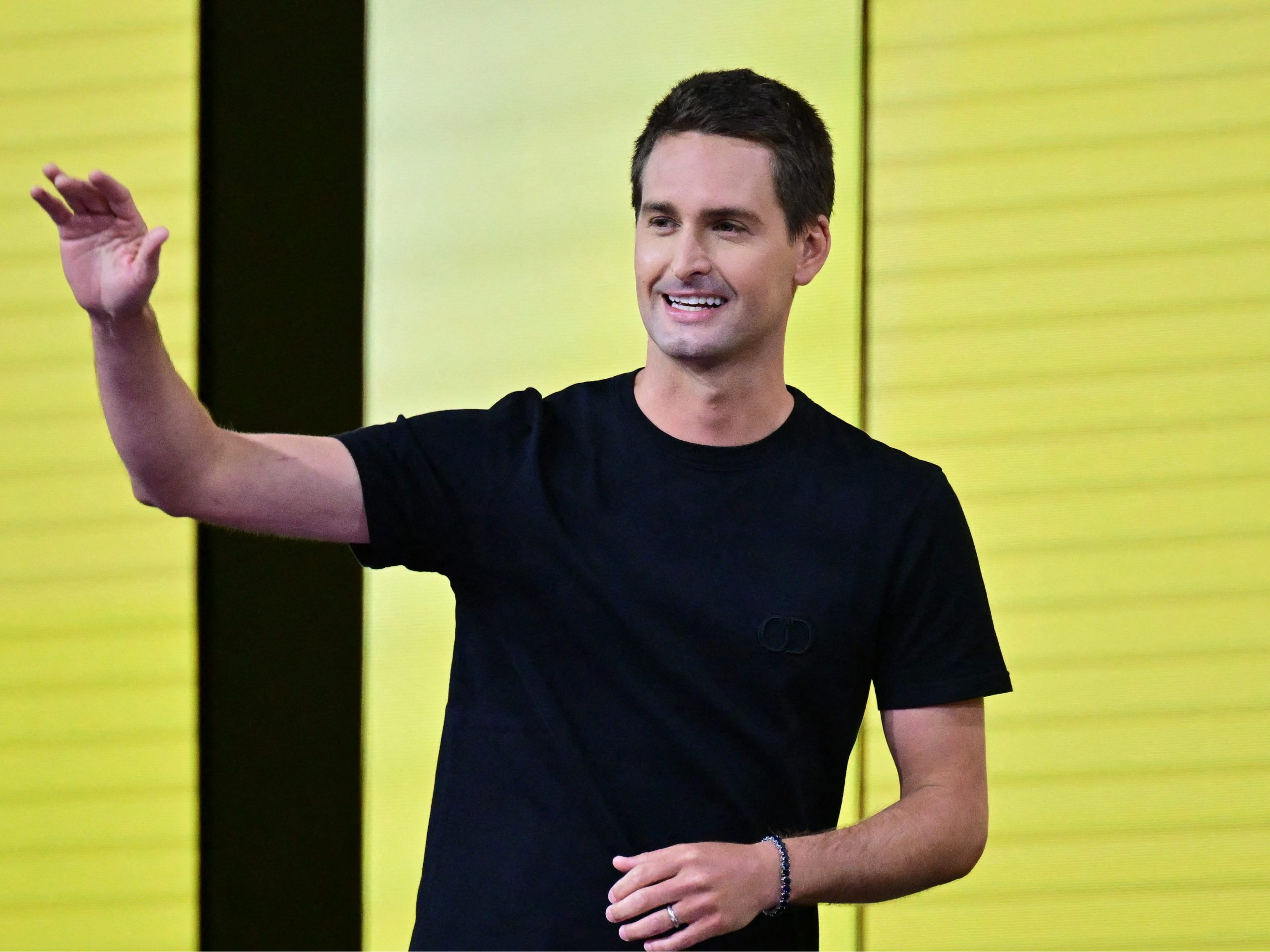 evan-spiegel-dari-snap-memperingatkan-para-pemimpin-teknologi-meremehkan-dampak-buruk-yang-akan-datang-terhadap-ai