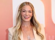 LeAnn Rimes Terpaksa Menunda Dua Pertunjukan Karena ‘Penyakit Parah’