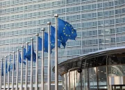 komisi-ue-mengatakan-sistem-pembatasan-usia-meta-tidak-memadai