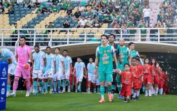 Hasil BRI Super League: Pesta Gol Persebaya Kirim PSBS Biak Degradasi ke Championship!