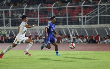 Race Akhir Musim BRI Super League: Remontada di Lampung, Persib Tunjukkan Mental Juara