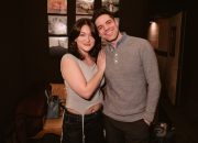 jeremy-jordan-dan-isa-briones-debutkan-lagu-baru-‘just-in-time’:-‘it-just-made-sense’
