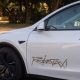 tesla-mencapai-ambang-musk-untuk-berkendara-‘aman-tanpa-pengawasan’