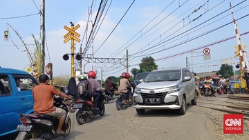 ragam-penyebab-kendaraan-bisa-mogok-tepat-di-perlintasan-kereta