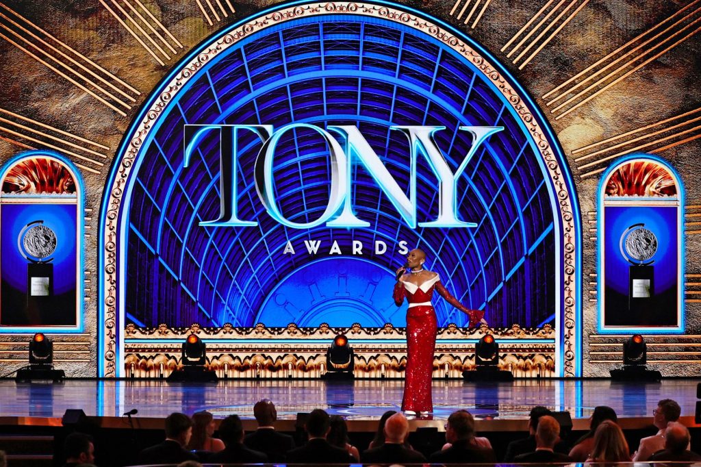 ‘anak-anak-yang-hilang’-&-‘schmigadoon!’-nominasi-tony-teratas-2026:-daftar-lengkap