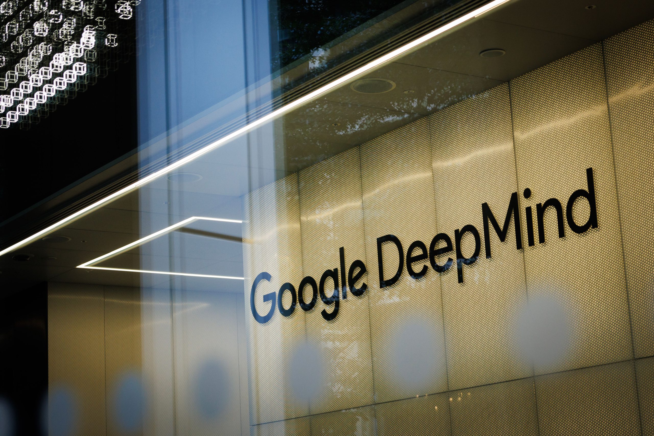 pekerja-google-deepmind-memilih-untuk-bersatu-atas-kesepakatan-ai-militer