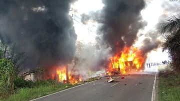 sopir-als-diduga-hindari-lubang-sebelum-tabrak-truk-tewaskan-16-orang