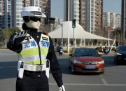 china-kerahkan-polisi-robot-ai-untuk-atur-lalu-lintas-libur-panjang