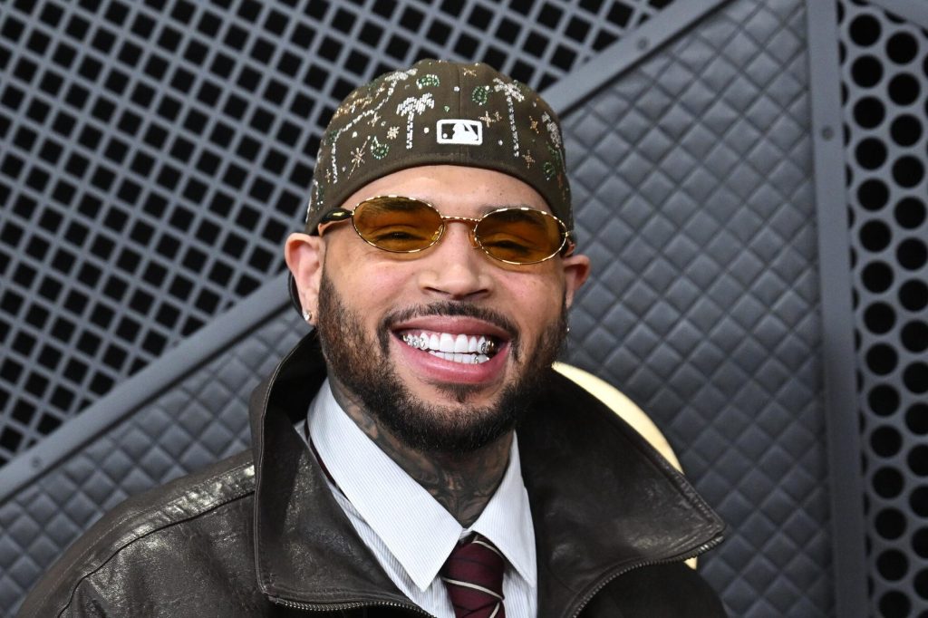 album-‘brown’-chris-brown:-semua-27-lagu-berperingkat