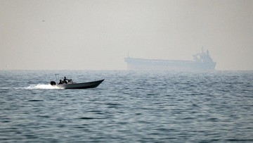 kapal-tanker-korsel-diserang-objek-tak-dikenal-di-selat-hormuz