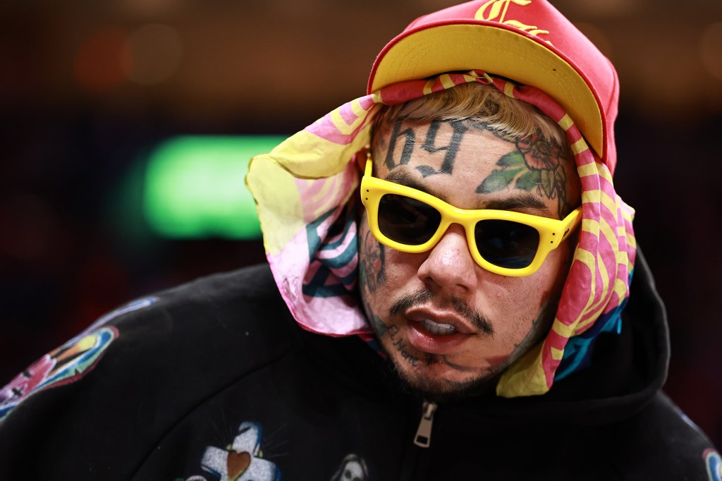 6ix9ine-memberikan-komentar-mengejutkan-tentang-kehamilan-pacarnya-di-pesta-pengungkapan-gender