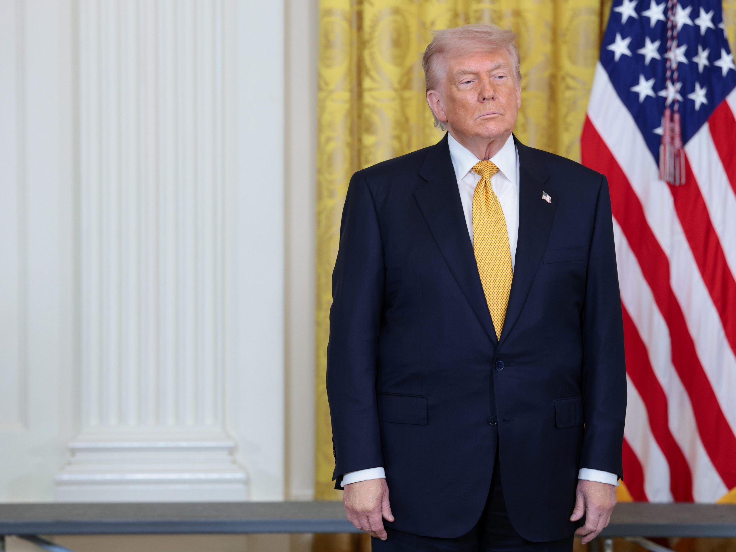 lebih-banyak-peminjam-pinjaman-mahasiswa-akan-menghadapi-penyusutan-gaji-ketika-jeda-penagihan-trump-dicabut