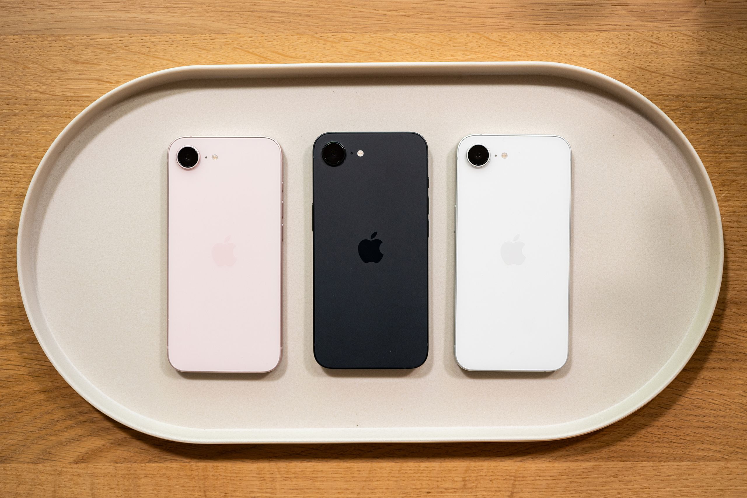 iphone-17e-resmi-rilis-di-indonesia,-harga-mulai-rp-13-jutaan
