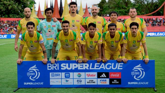 hasil-bri-super-league:-sudah-dipastikan-degradasi,-semen-padang-dicukur-habis-persebaya-0-7