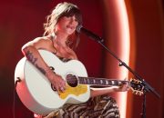 “‘Choosin’ Texas’ karya Ella Langley Naik ke No. 1 di ARIA Chart”.