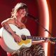 “‘choosin’-texas’-karya-ella-langley-naik-ke-no-1-di-aria-chart”.