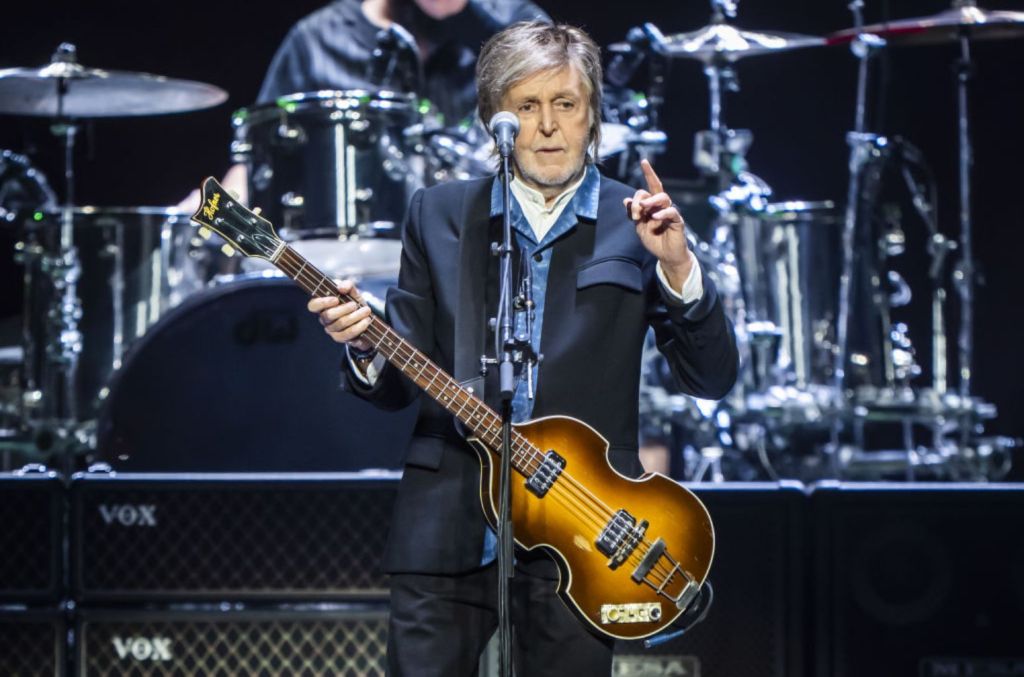 will-ferrell-&-paul-mccartney-di-‘snl’:-cara-menonton-final-musim-51-langsung-online”.