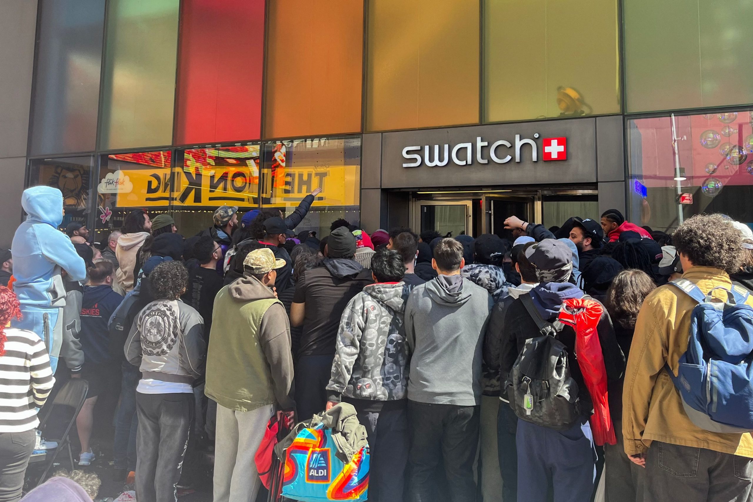 peluncuran-catastrophic-swatch-x-audemars-piguet-sepenuhnya-dapat-diprediksi-dan-benar-benar-dapat-dihindari