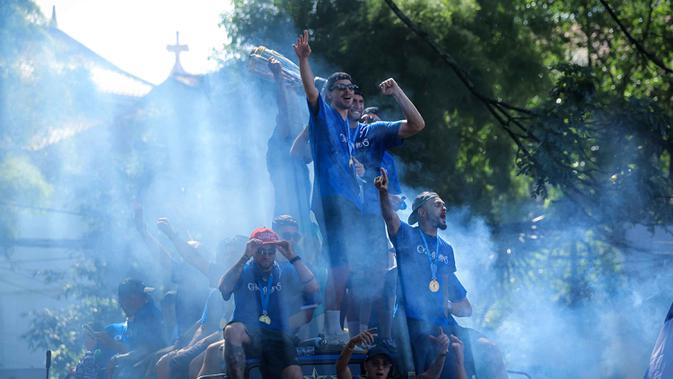 haji-umuh:-pemain-persib-trauma-usai-konvoi-juara!-hp-hilang,-ada-yang-luka-kena-cakar