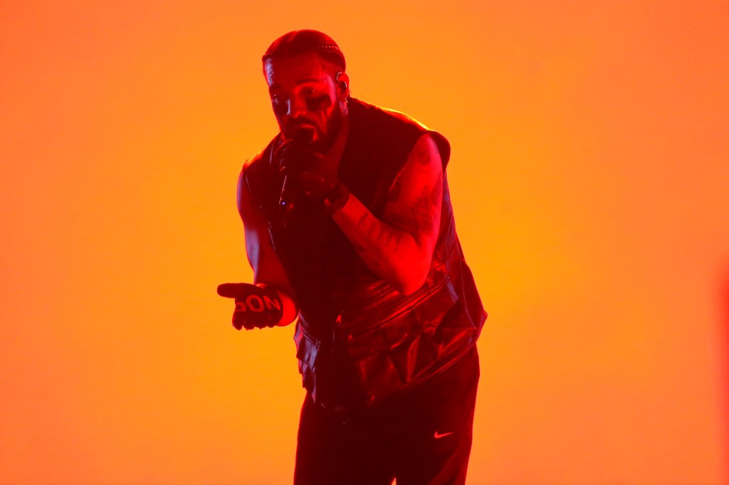 drake-mengikat-taylor-swift-untuk-album-no.-1-billboard-200-terbanyak-di-kalangan-solois