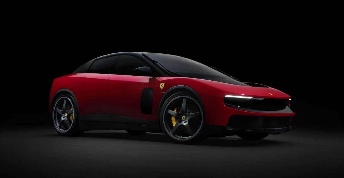 ferrari-jony-ive-tidak-terlihat-seperti-ferrari