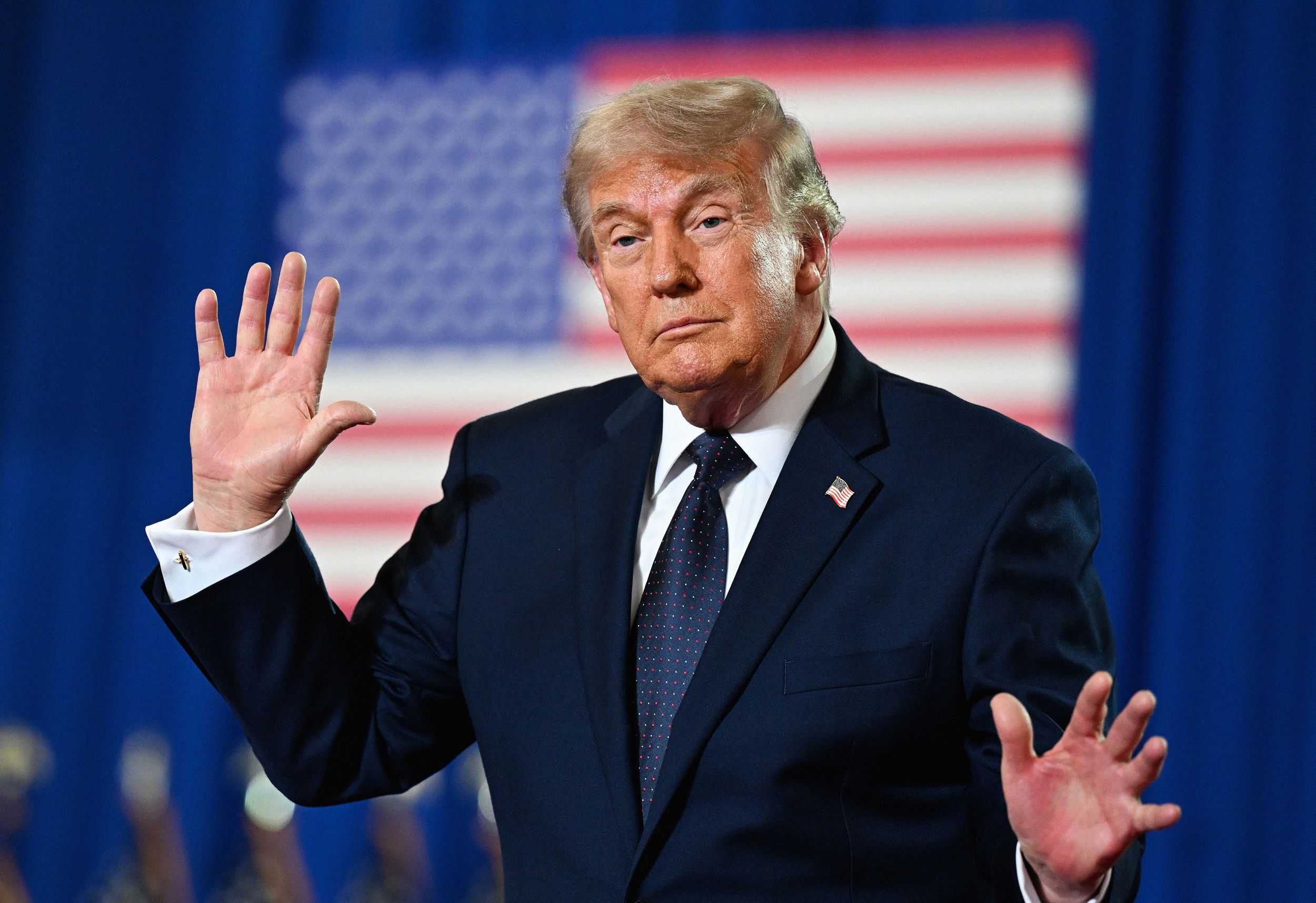 peneliti-ebola-ini-terjebak-di-as-akibat-pemotongan-dana-trump