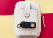 halo-pebblebee-mengawasi-punggungku-dan-barang-barangku