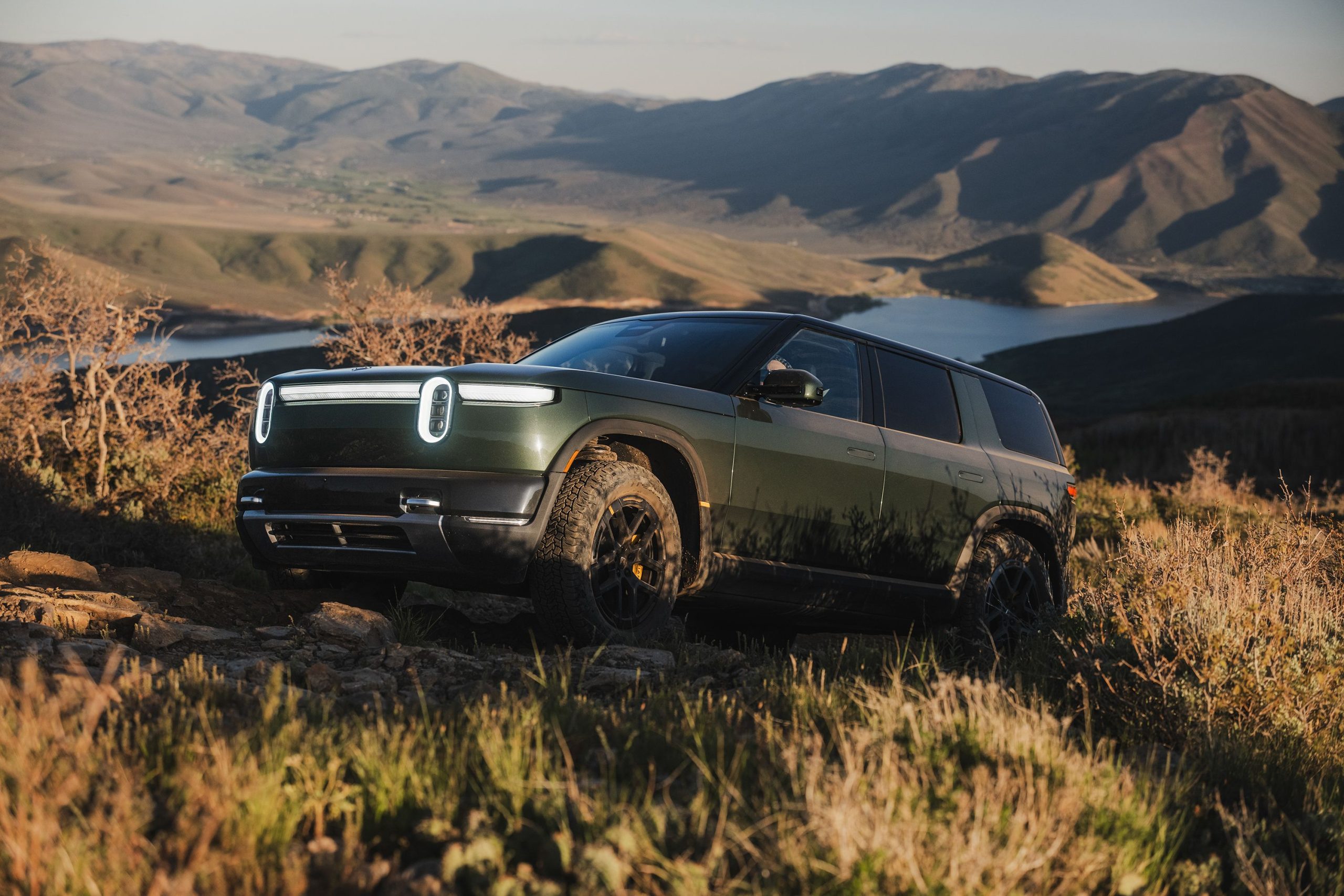 rivian-r2-2026:-spesifikasi,-harga,-ketersediaan