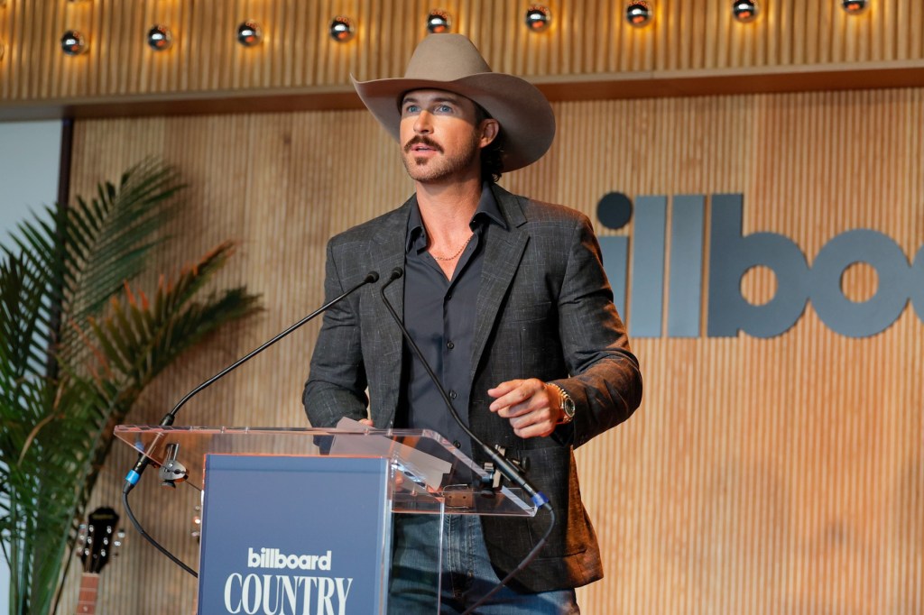 acara-billboard-power-players-mengatur-panggung-untuk-cma-fest
