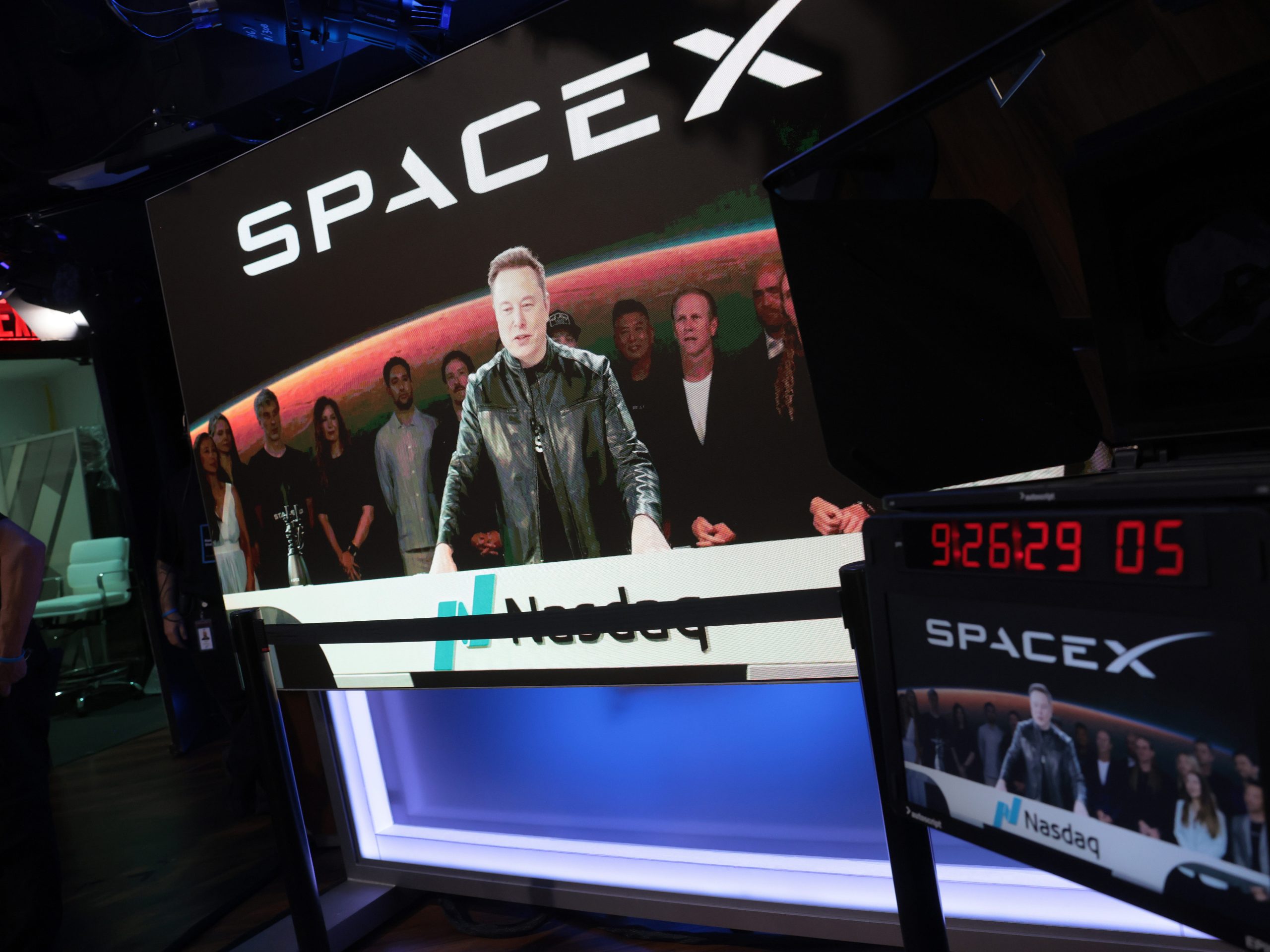 obrolan-merger-spacex-dan-tesla-sedang-memanas-begini-cara-perusahaan-musk-bekerja-sama.