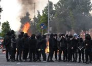 Kelompok Pemuda Supremasi Kulit Putih Membantu Mengatur Kerusuhan Belfast
