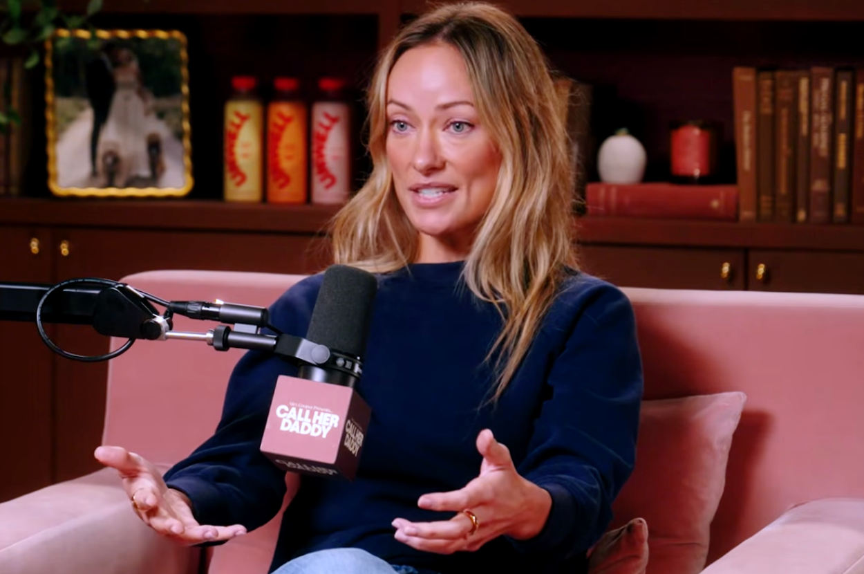 olivia-wilde-meninjau-kembali-momen-“spit-gate”-harry-styles-yang-menghancurkan-internet
