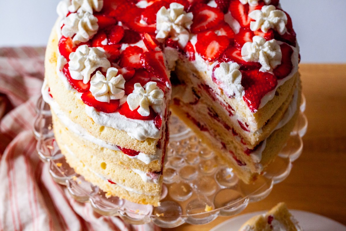 kue-sifon-stroberi,-disempurnakan