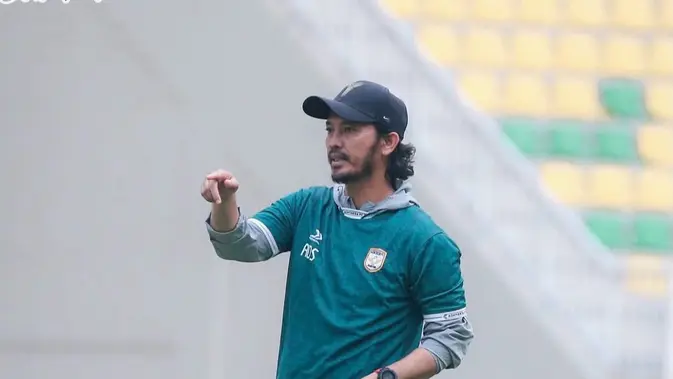 ade-suhendra-mengaku-tak-tahu-kelanjutan-masa-depannya-bersama-adhyaksa-fc